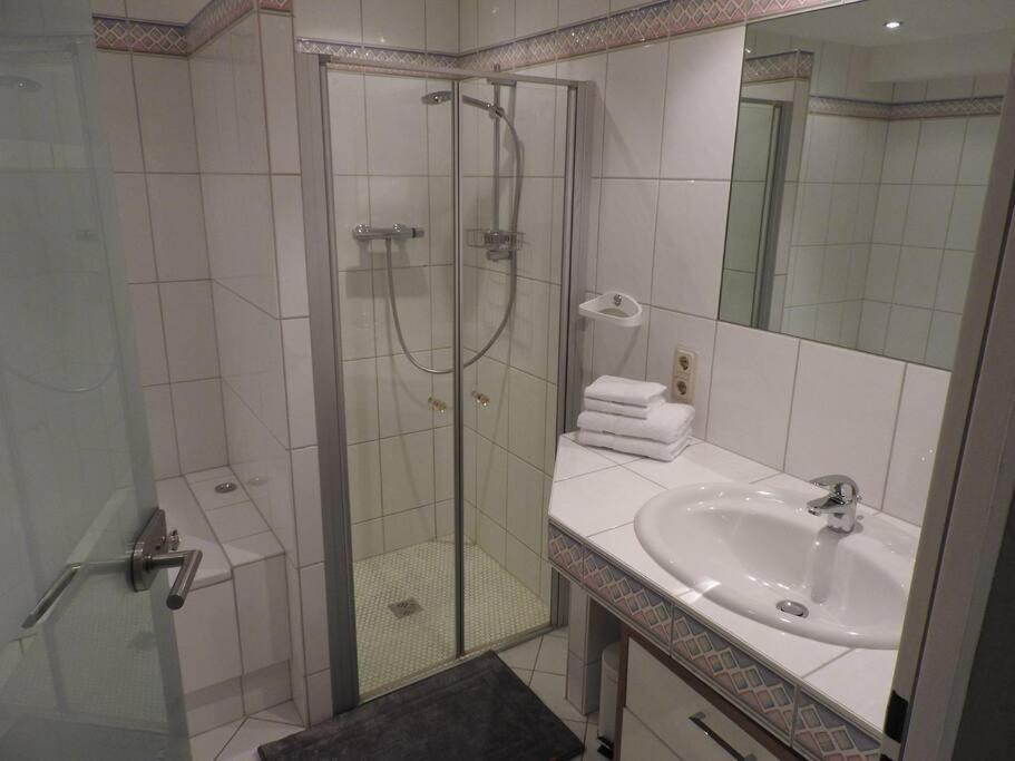 Schoene Gemuetliche Ferienwohnung Mit Fernblick. Nalbach ภายนอก รูปภาพ