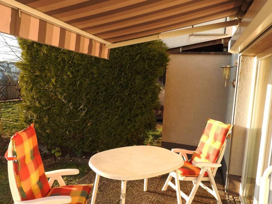 Schoene Gemuetliche Ferienwohnung Mit Fernblick. Nalbach ภายนอก รูปภาพ